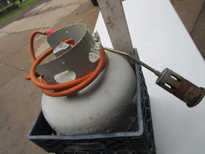 lot 76 image: Weed Burner, Propane Tank