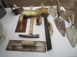 lot 61 image: Cement Hand Tools