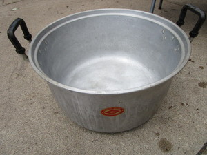 lot 73 image: Aluminum Kettle