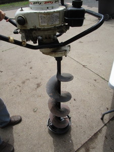 lot 82 image: Jiffy Ice Auger