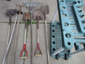 lot 90 image: Garden  Yard Tools