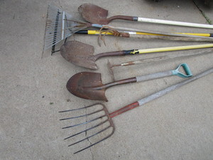 lot 92 image: Garden  Yard Tools