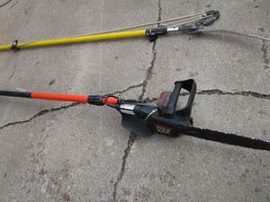 lot 121 image: Rem Pole Electric Chainsaw, Tree Trimmer