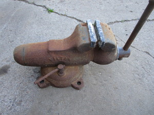 lot 142 image: Wilton Shop Vise