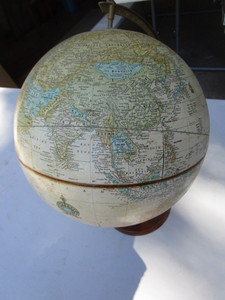 lot 148 image: Crams Globe