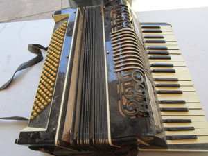 lot 164 image: Accordion