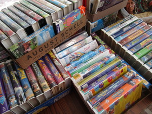 lot 200 image: VHS Tapes, Childrens