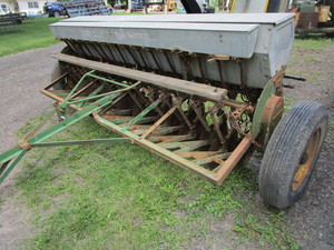 lot 12 image: JD Van Brunt Grain Drill