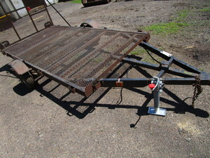 lot 4 image: Utility Trailer
