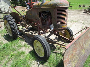 lot 26 image: Massey Pony Tractor, Not Running