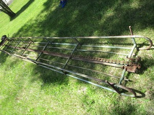 lot 29 image: Bale Conveyor