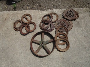 lot 193 image: Planter Plates & Wheel