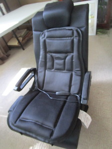 lot 209 image: Gaming Chair