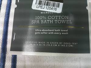 lot 91 image: Lot of 2 Spa Plush Bath Towel Blue Stripe - Threshold