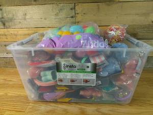lot 203 image: Bin of Seasonal and Party Supplies