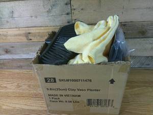 lot 204 image: Box of Mixed Consumer Products