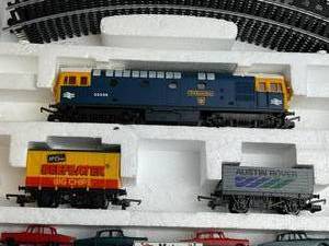 lot 25 image: Vintage Lima HO 103407T Model Train Set in Excellent Condition