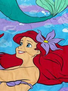lot 182 image: Vintage Little Mermaid Twin Size Bed Set in Used Condition