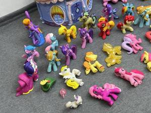 lot 267 image: Neat 2 My Little Pony Toy Lot #1