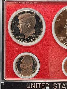 1975 U.S. Mint Proof Set