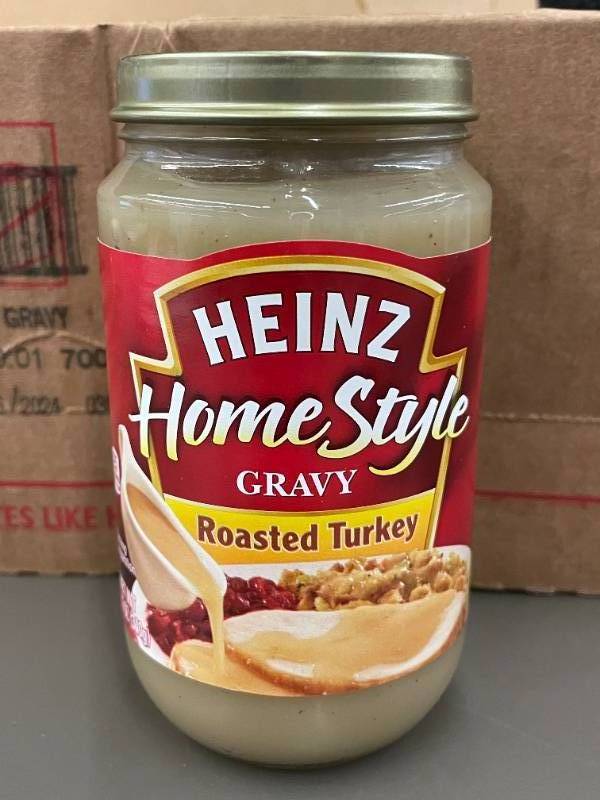 lot 194 image: Heinz HomeStyle Gravy Roasted Turkey Lot - 12 Jars
