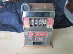 lot 12 image: Vintage Bonanza Casino Slot Machine...