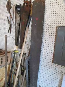 lot 20 image: Assortment of vintage Hand saws, ha...