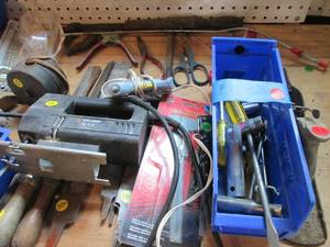 lot 23 image: Benchtop Bundle of Tools. New and p...