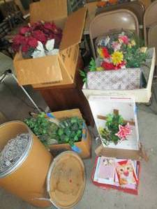 lot 43 image: Metal Banded Lid Cardboard Barrel w...