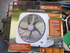 lot 57 image: 10 portable battery operated fan...