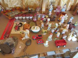 lot 63 image: Large variety of Figurines and othe...