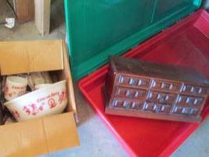 lot 68 image: Vintage Wood 9-drawer jewelry box, ...