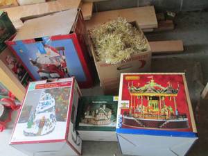 lot 76 image: Collection of musical andor Lighte...