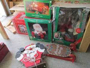 lot 77 image: Variety of indoor and outdoor Chris...
