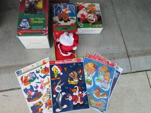 lot 80 image: Animated Musical Santa decor plus a...