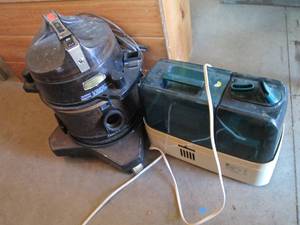 lot 84 image: Vintage Rainbow Canister Vacuum Cle...