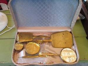 lot 91 image: Vintage Gold Toned Brush, Comb, Mir...