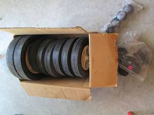 lot 106 image: Box of Assorted wheelbarrow type wh...