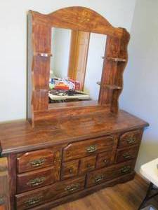 lot 119 image: Vintage ladies 8-drawer dresser wit...
