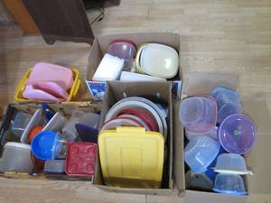 lot 138 image: Multi-bix lot of Tupperware and oth...