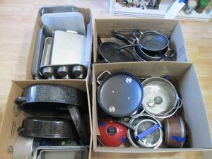 lot 139 image: Multiple box lot of bakeware, pots,...