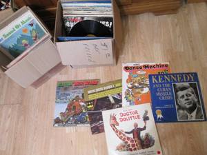 lot 140 image: Large lot of Vintage vinyl record a...
