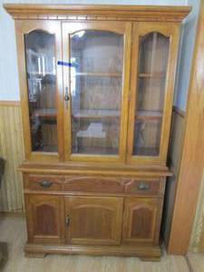 lot 144 image: Vintage 2pc Wood Hutch with upper d...