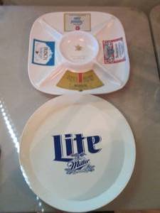 lot 157 image: Vintage Miller Lite Plastic Serving...