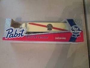 lot 7 image: Ertl Collectibles Pabst Blue Ribbon...