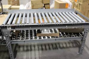 lot 10 image: 5 Foot Long Gravity Conveyor Roller Rack 22 Inch Wide