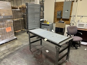 lot 43 image: 102 Inch Foo Long Fold Gravity Conveyor Roller Rack 22 Inch Wide