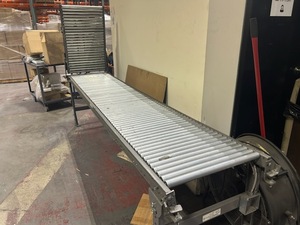 lot 44 image: 102 Inch Fold Gravity Conveyor Roller Rack 22 Inch Wide