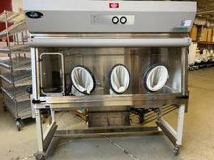 lot 3 image: WOW Same Type &amp Age Just Sold On Ebay $2000 Freight - Nuaire NU-PR797-600 PharmaGard CAI Compounding Aseptic Isolator -Lift Works -Sleeves Need To Be Replaced