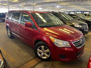 2009 Volkswagen Routan SE